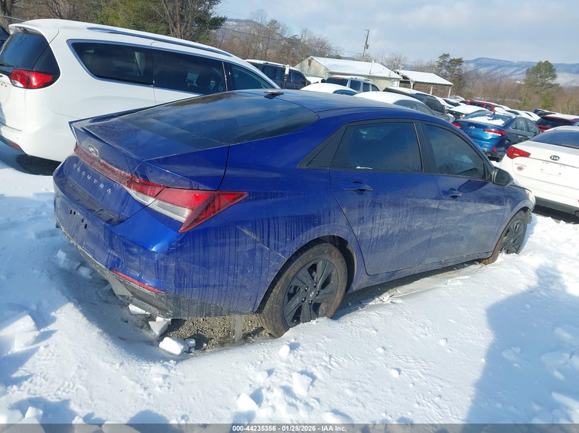 2022 Hyundai Elantra Sel