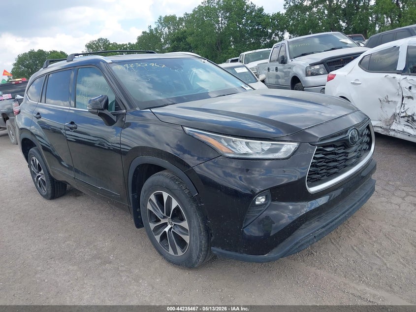 2020 TOYOTA HIGHLANDER XLE