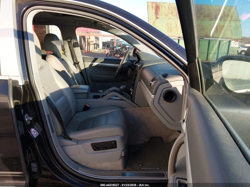 2004 Porsche Cayenne S