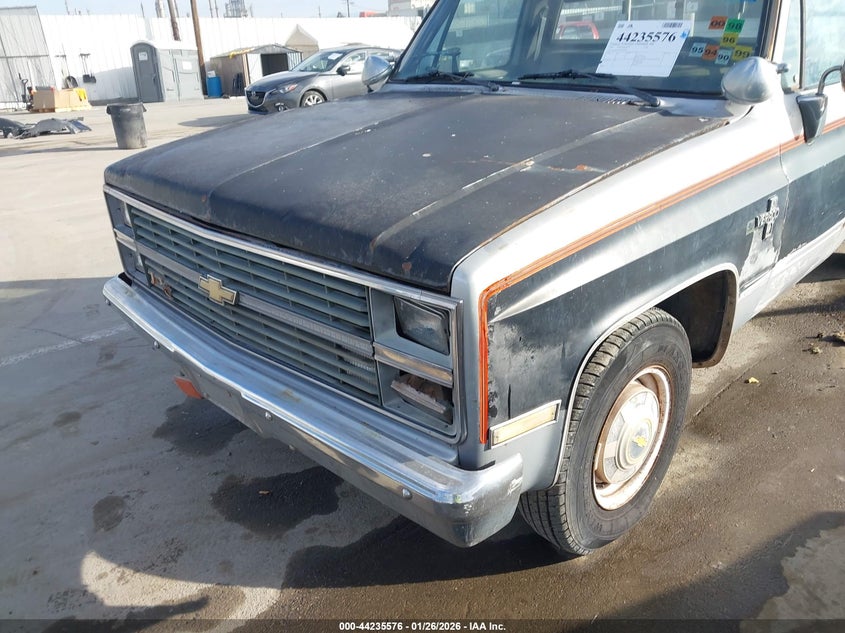 1984 Chevrolet C20 VIN: 1GCGC24M7EJ105702 Lot: 44235576