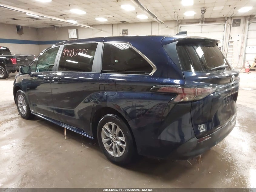 2024 Toyota Sienna Le