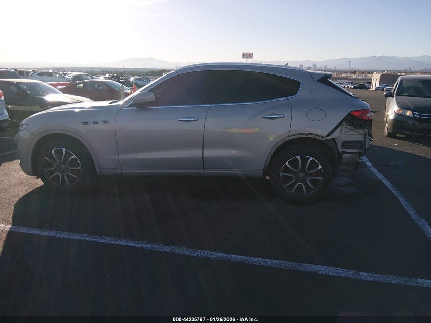 2017 Maserati Levante VIN: ZN661XUL0HX237688 Lot: 44235767