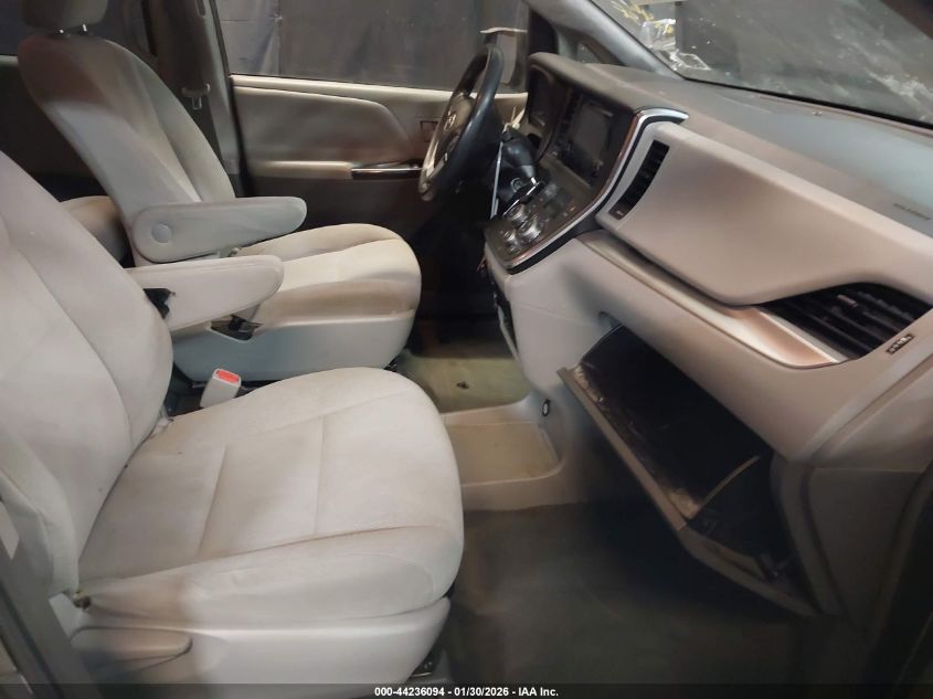 2017 Toyota Sienna L 7 Passenger