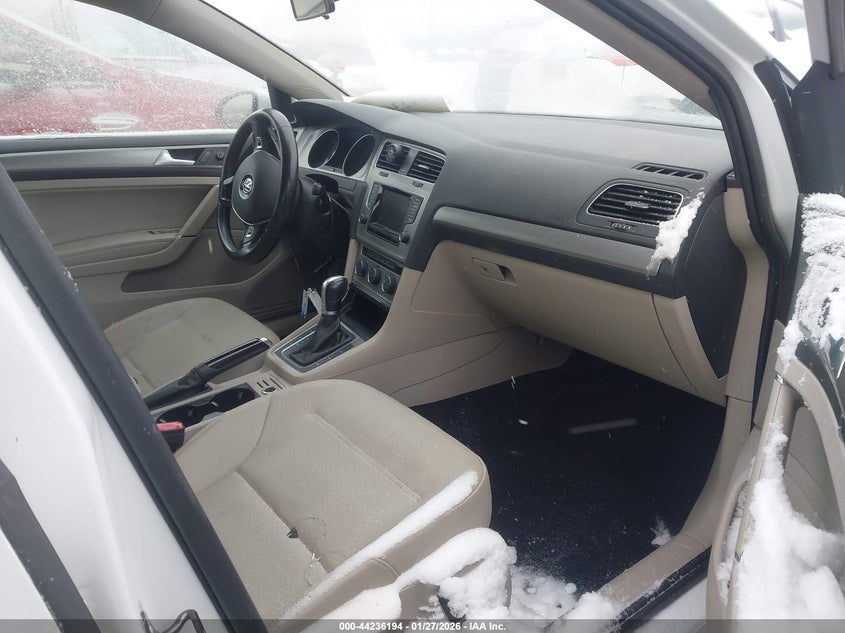 2015 Volkswagen Golf Sportwagen Tdi S 4-Door