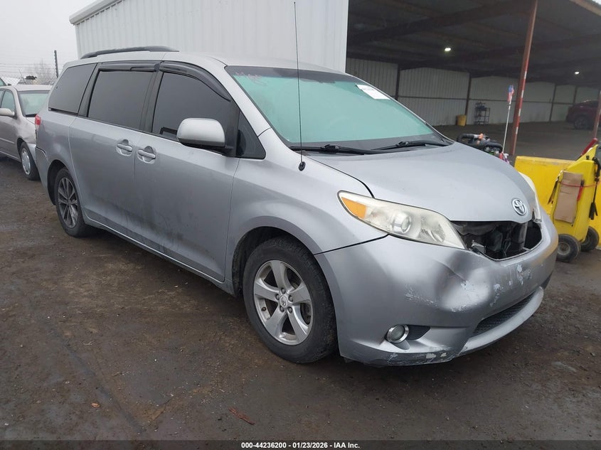 2011 Toyota Sienna Le V6