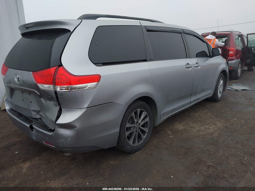 2011 Toyota Sienna Le V6