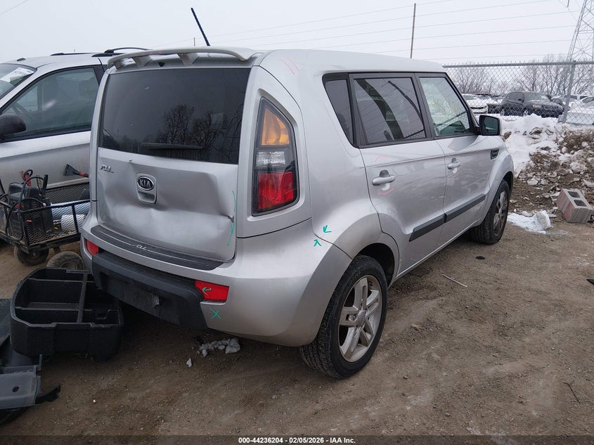 2011 Kia Soul +