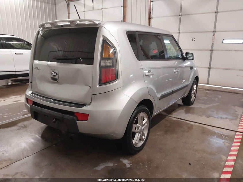 2011 Kia Soul +
