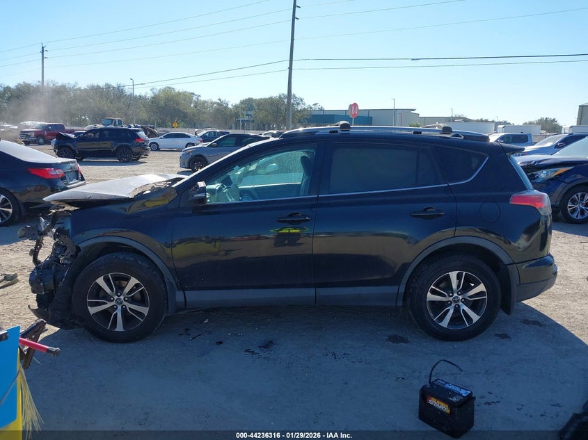 2017 Toyota Rav4 Xle VIN: 2T3WFREV0HW346347 Lot: 44236316