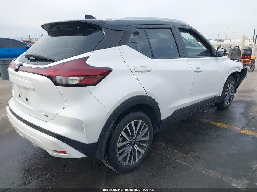 2022 Nissan Kicks Sv Xtronic Cvt
