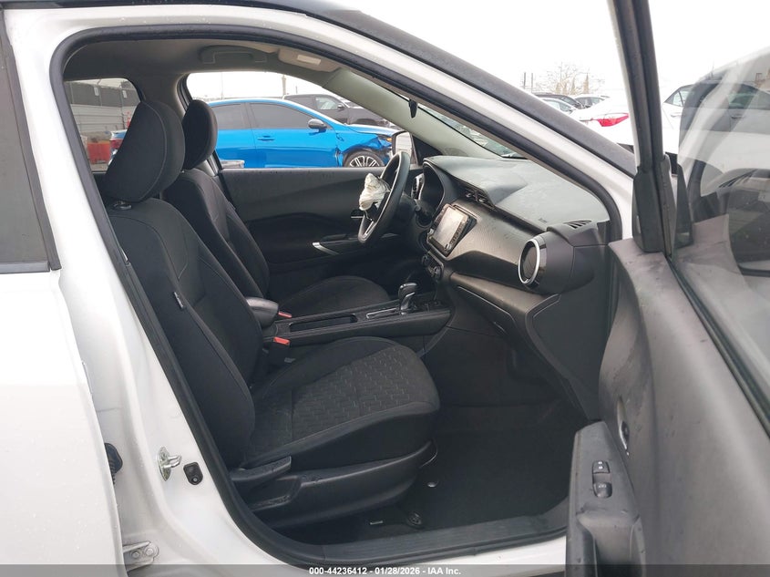 2022 Nissan Kicks Sv Xtronic Cvt