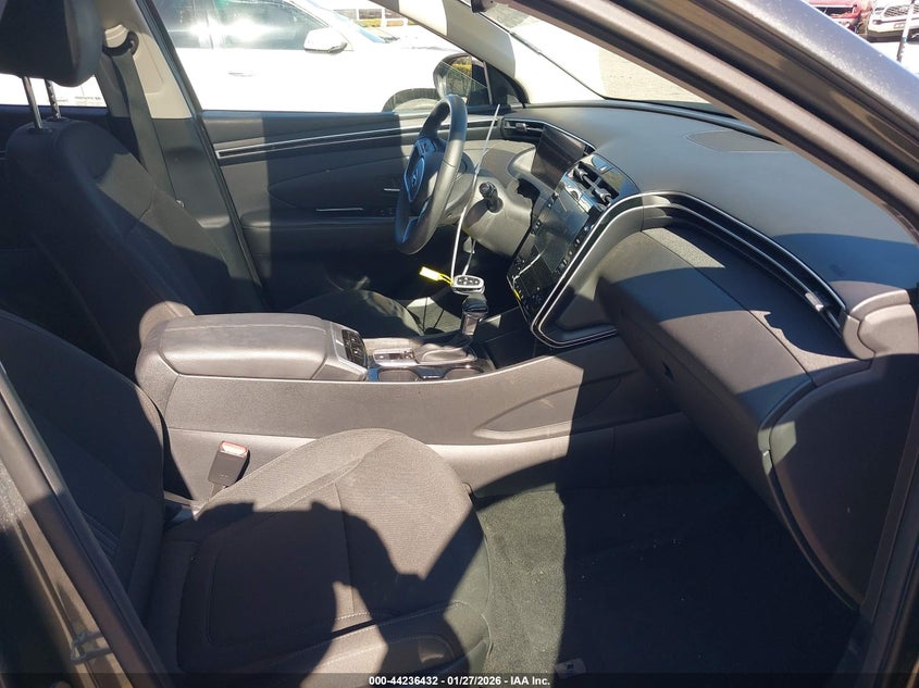 VIN 5NMJFCAE0NH160563 2022 HYUNDAI TUCSON SEL