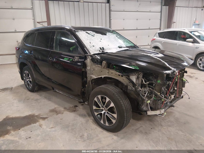 2021 Toyota Highlander Hybrid Xle