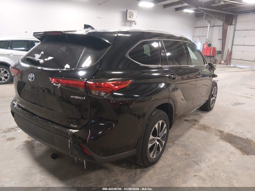2021 Toyota Highlander Hybrid Xle