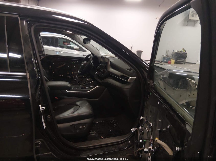 2021 Toyota Highlander Hybrid Xle