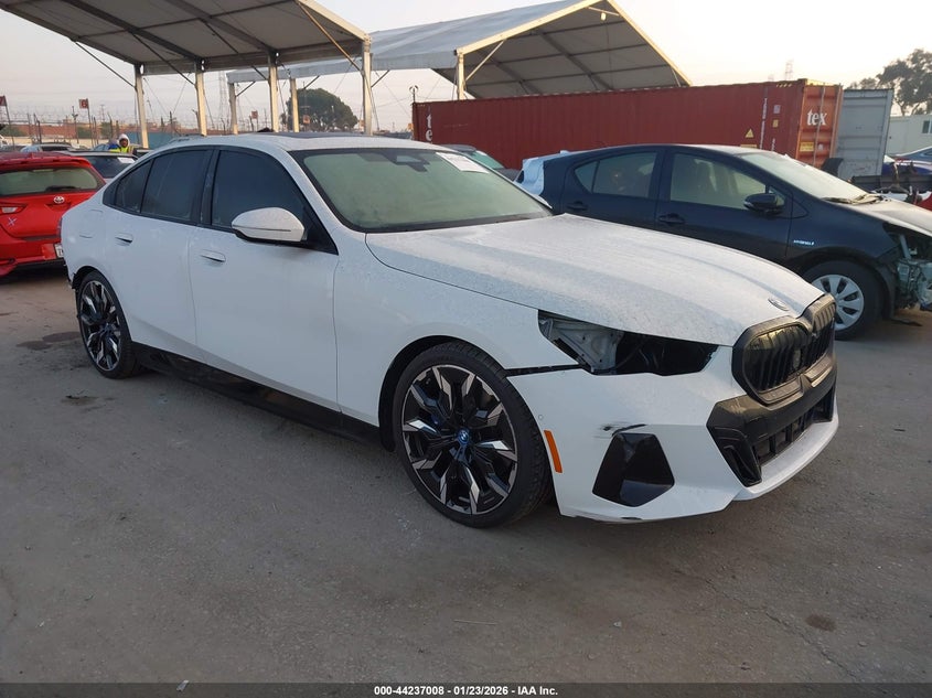 Vin: wby33fk02rcr94228, lot: 44733078, bmw i5 edrive40 2024 img_1