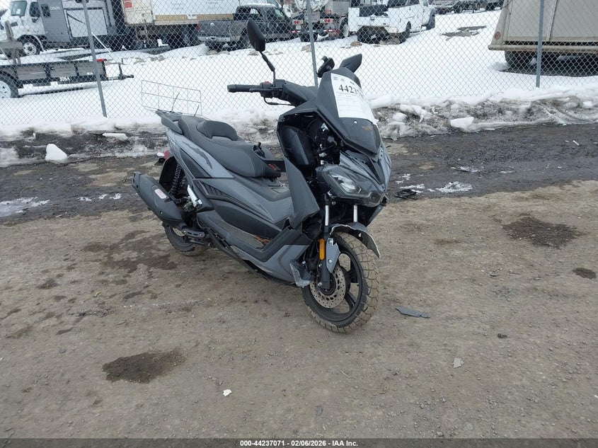VIN: HZ2TCDMNXS1001415 2025 ZHILONG Q-MAX