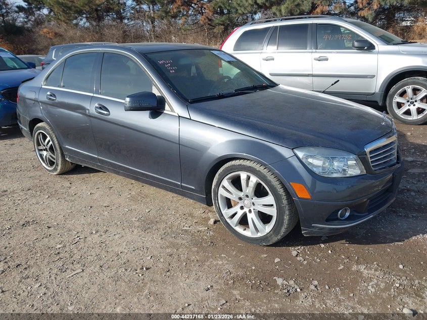 2011 Mercedes-Benz C 300 Luxury 4Matic/Sport 4Matic