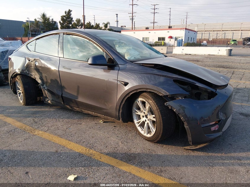 2022 Tesla Model Y Long Range Dual Motor All-Wheel Drive