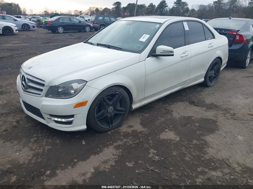 2012 Mercedes-benz C class 3.0 C 300 Sport 4Matic white Lot 111044237327 Vin WDDGF8BB4CR213470