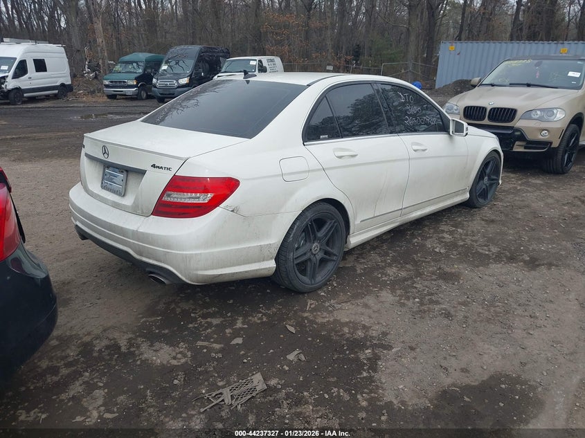 2012 Mercedes-benz C class 3.0 C 300 Sport 4Matic white Lot 111044237327 Vin WDDGF8BB4CR213470