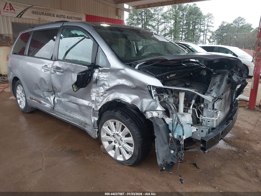 2012 Toyota Sienna Limited V6 7 Passenger