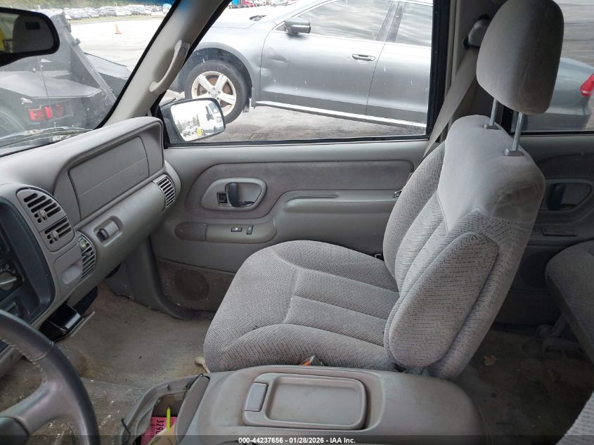 1999 Chevrolet Suburban 1500 Lt