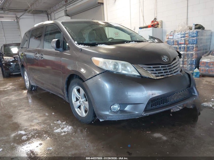 2011 Toyota Sienna Le V6