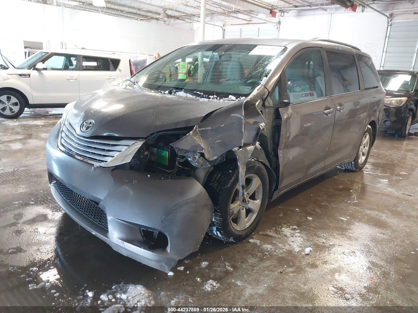 2011 Toyota Sienna Le V6