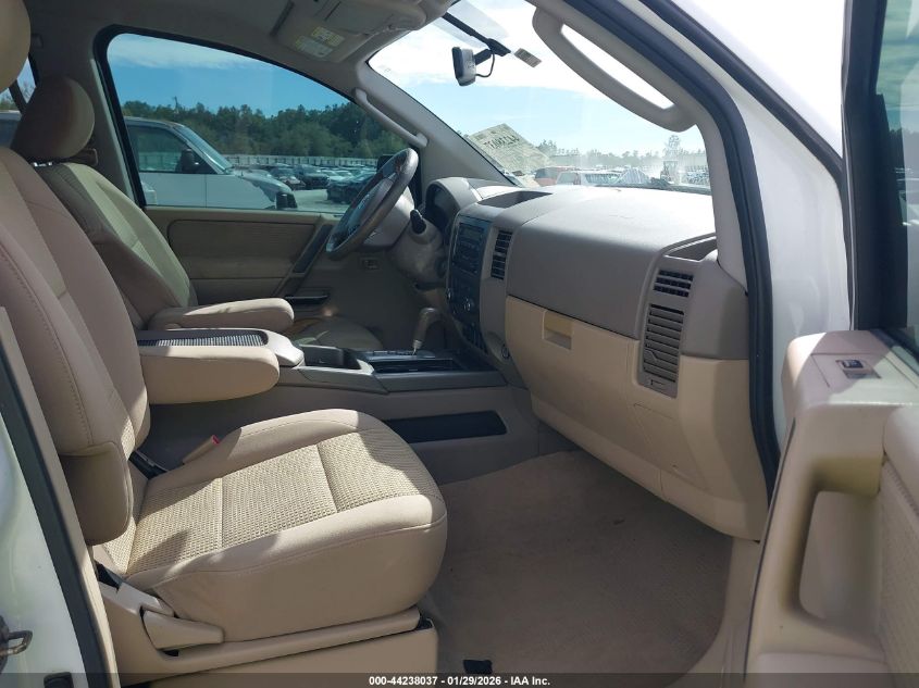 2011 Nissan Titan Sv