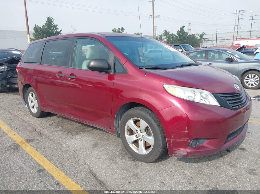 2012 Toyota Sienna Base V6 7 Passenger