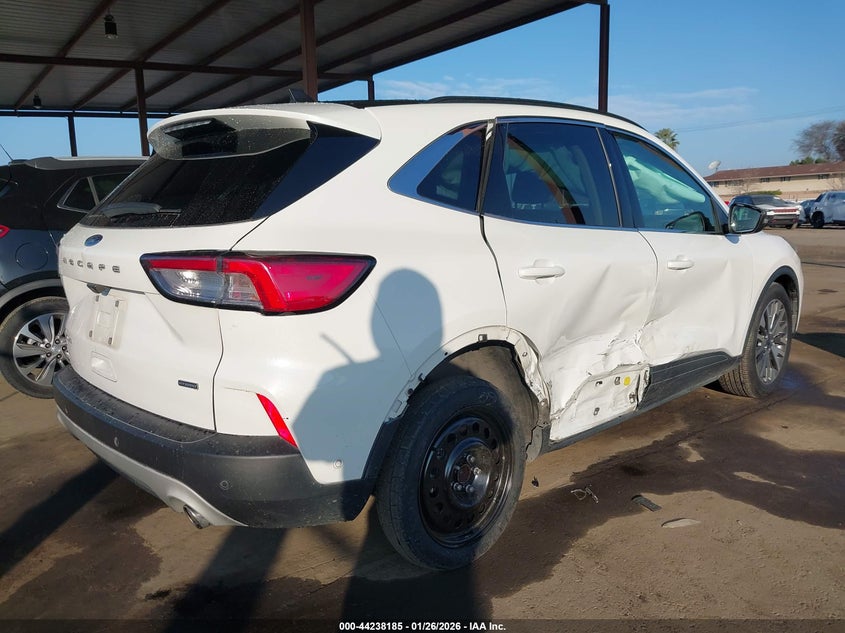 2020 Ford Escape Titanium Hybrid