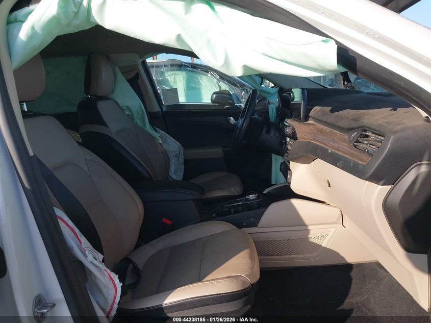 2020 Ford Escape Titanium Hybrid