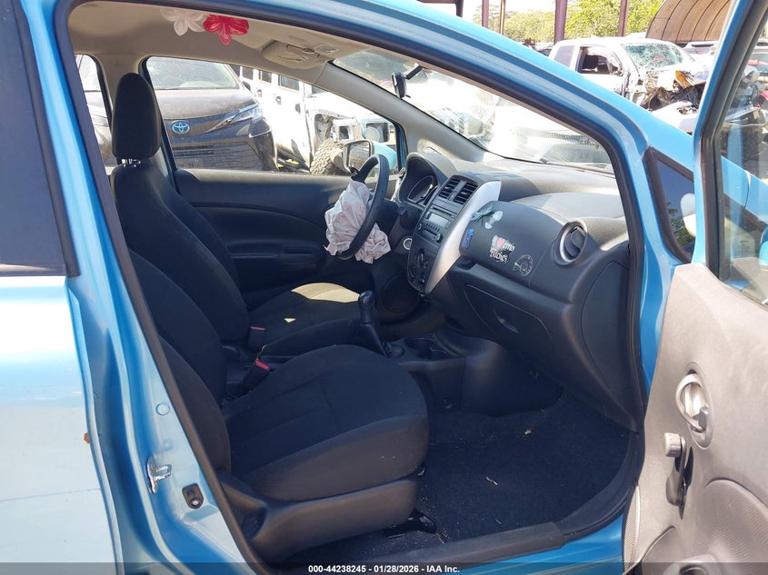 2015 Nissan Versa Note S (Sr)