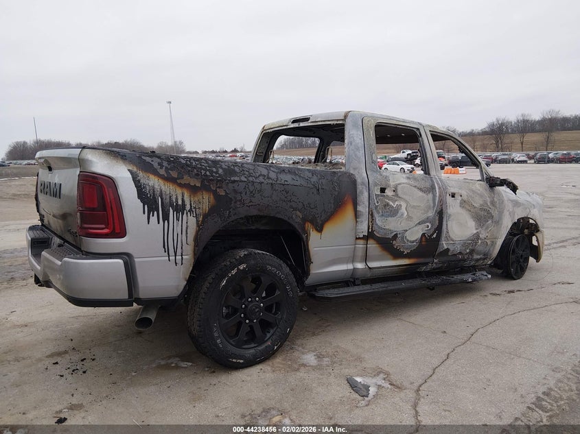 2026 Ram 2500 Ram Laramie 4X4 6'4 Box silver Lot 111044238456 Vin 3C63R5FL6TG163793
