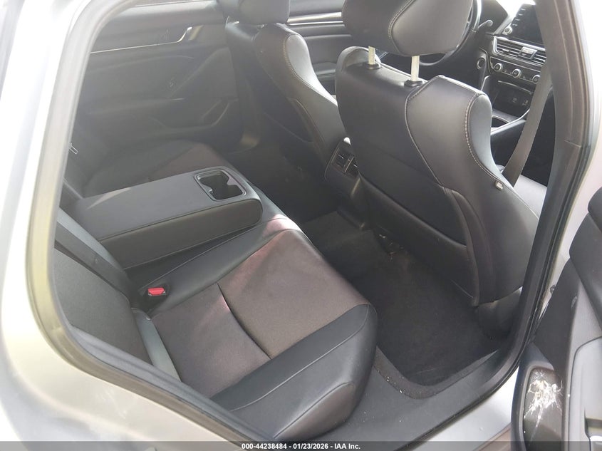 2020 HONDA ACCORD auction photo 8