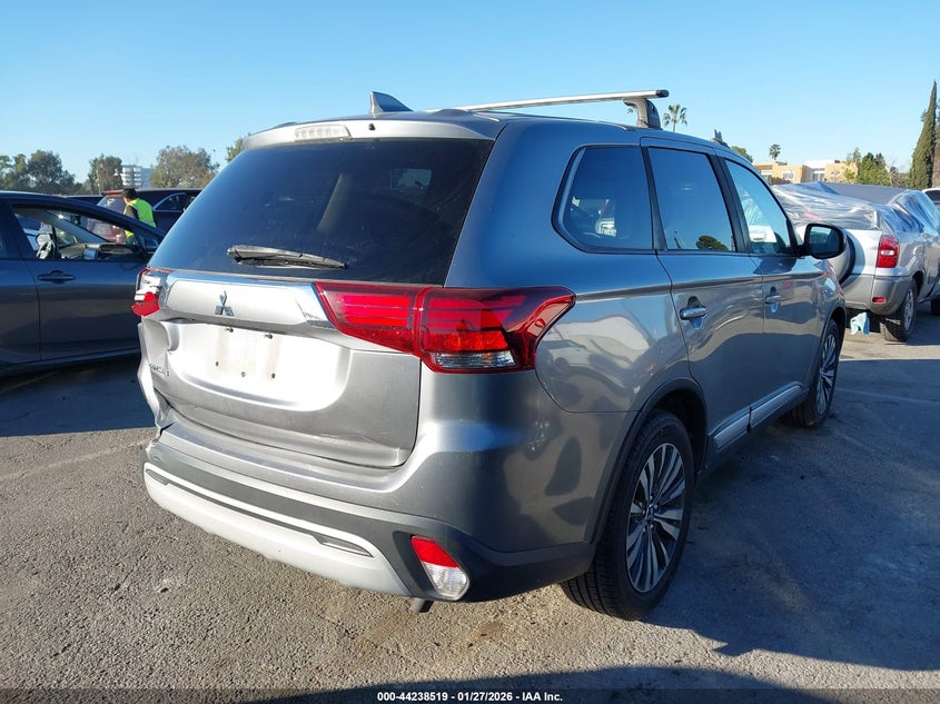 2020 Mitsubishi Outlander Es 2.4