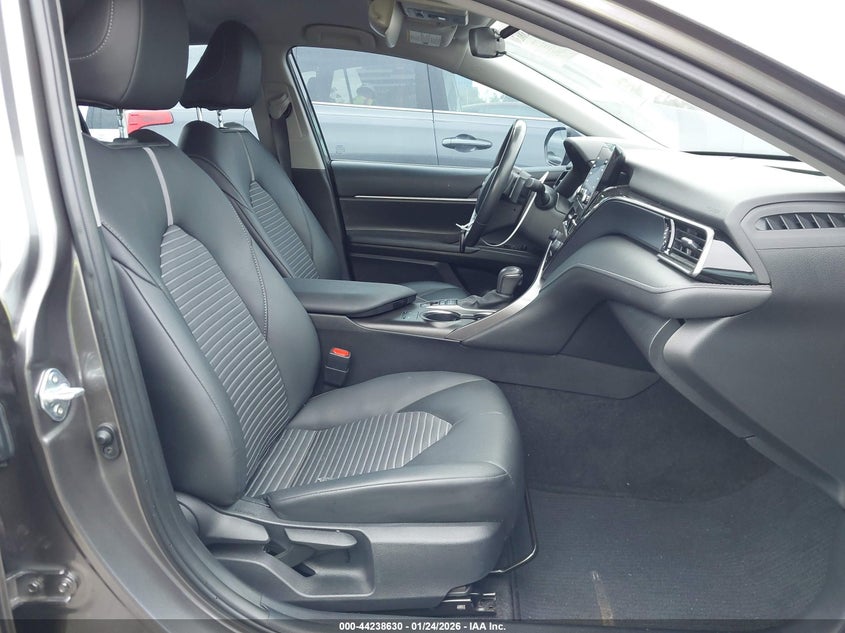 2024 Toyota Camry Hybrid Se