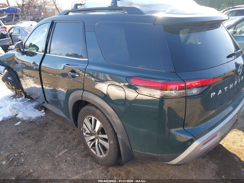 2022 Nissan Pathfinder Sl 4Wd