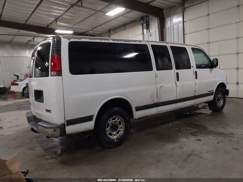 2002 GMC Savana Standard