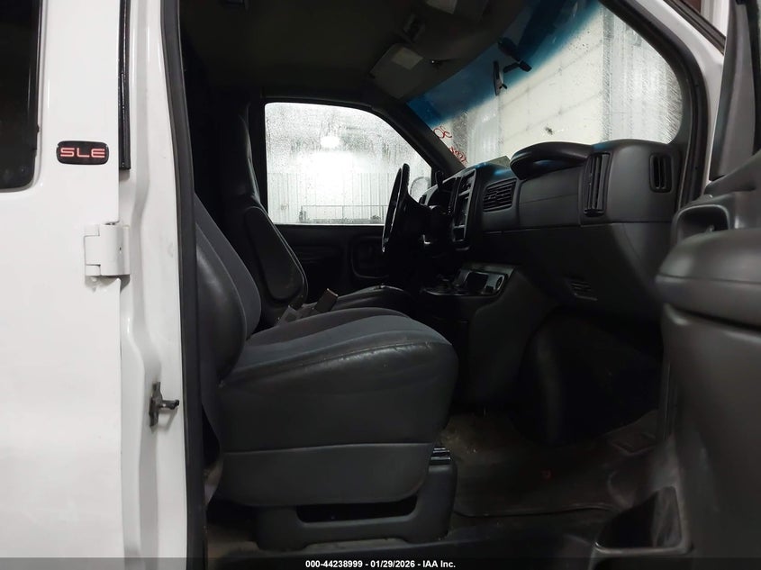 2002 GMC Savana Standard