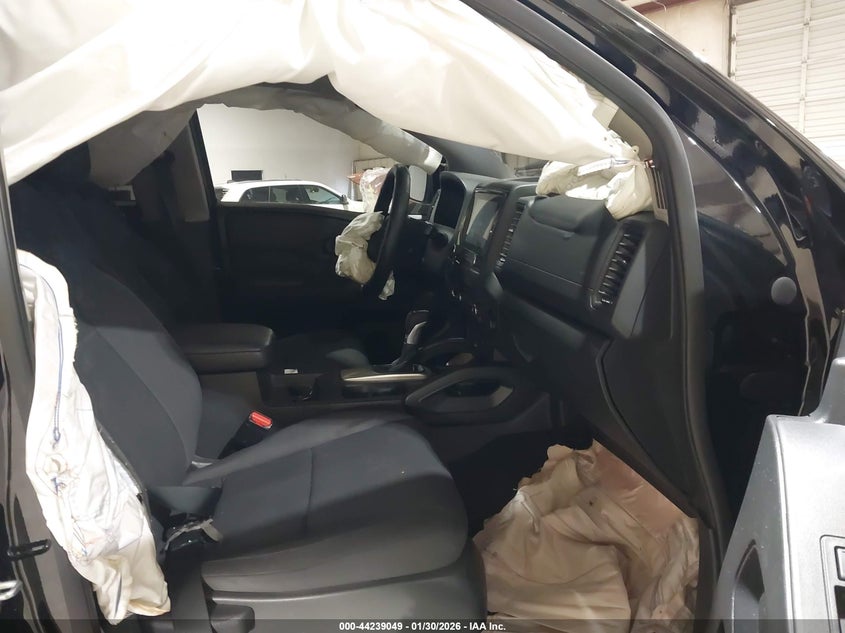 2022 Nissan Frontier S 4X4