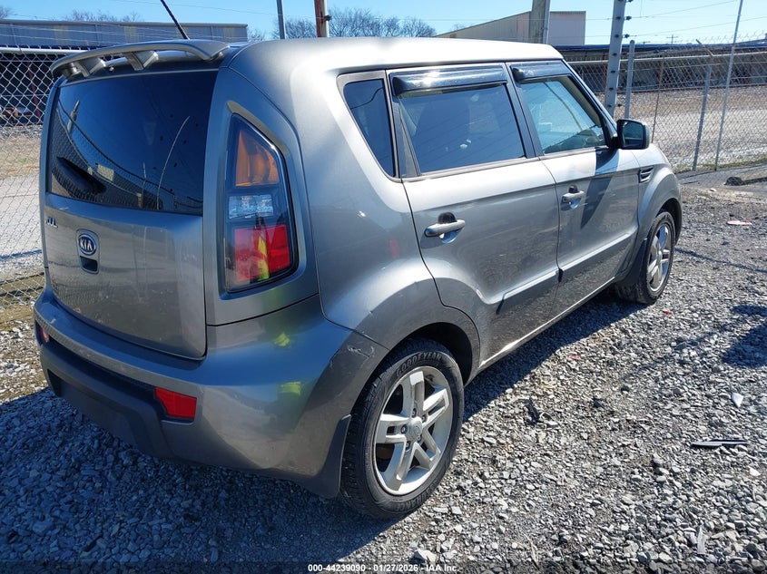 2011 Kia Soul +