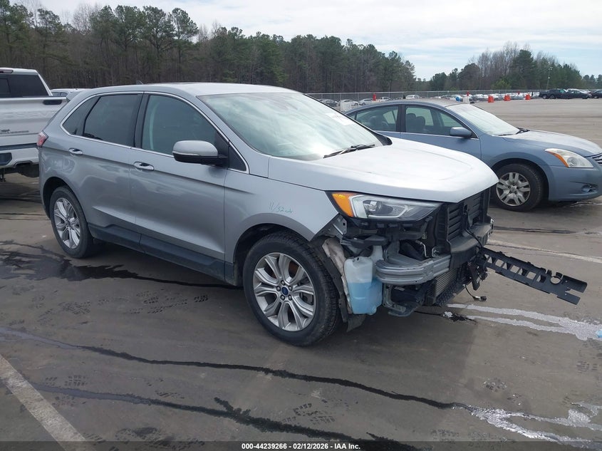2022 Ford Edge Titanium