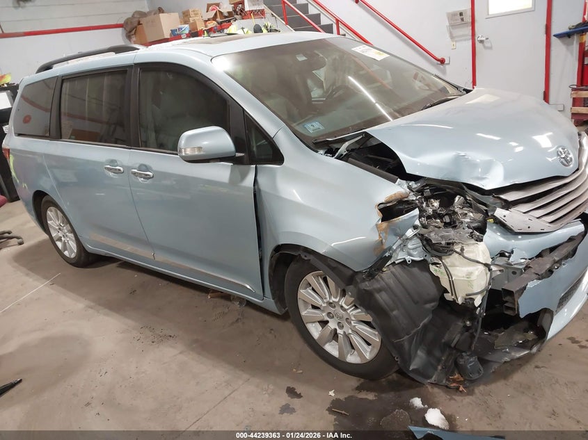 2015 Toyota Sienna Limited Premium 7 Passenger