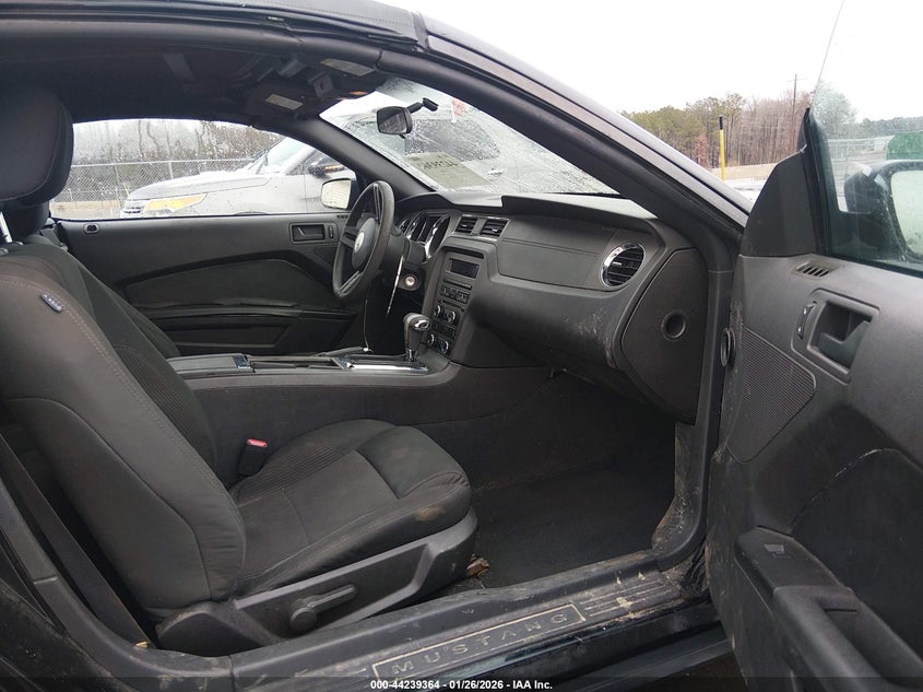 2010 Ford Mustang V6