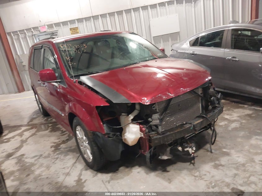 2016 Chrysler Town & Country Touring