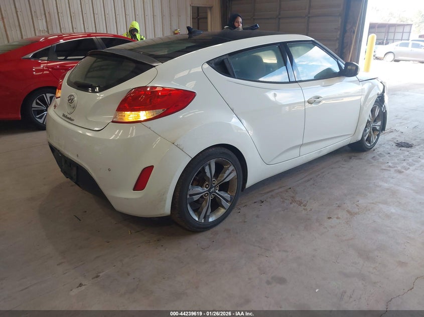 2014 Hyundai Veloster Base W/Red