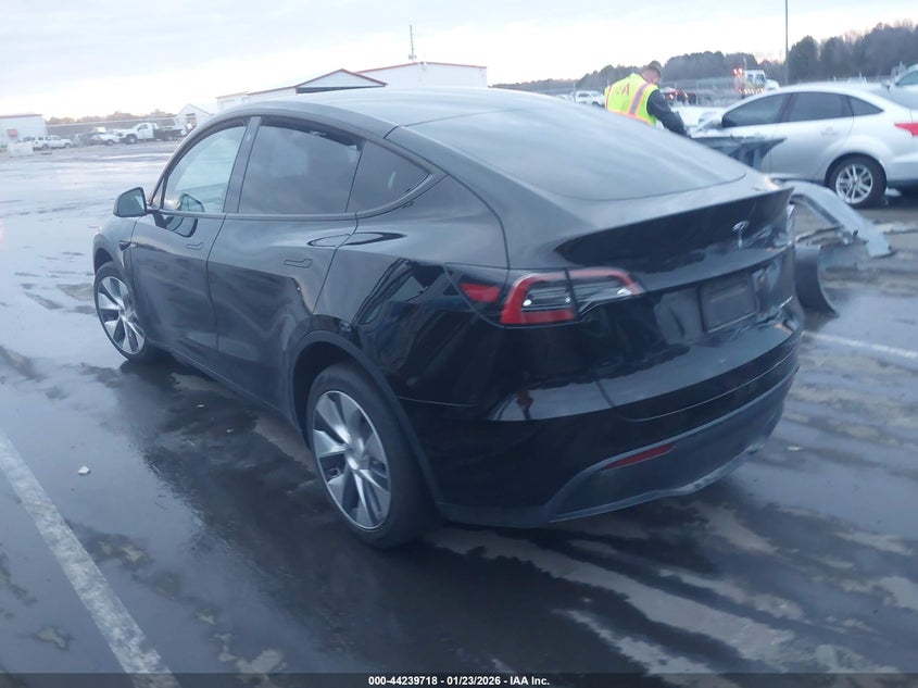 2022 Tesla Model Y Long Range Dual Motor All-Wheel Drive