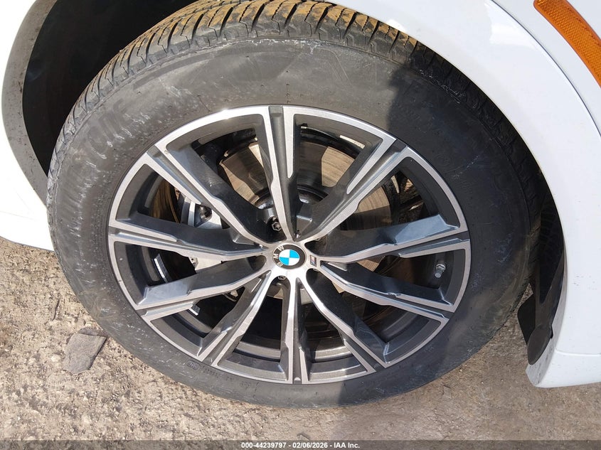 VIN: 5UX33EX09T9161226 2026 BMW X6 XDRIVE40I